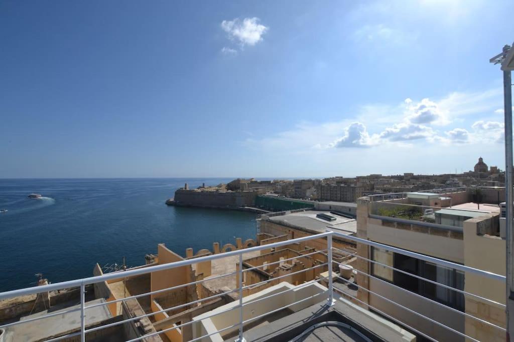 Vallettadreamsuites Groud Floor Shared Sea View Rooof Terrace Bagian luar foto