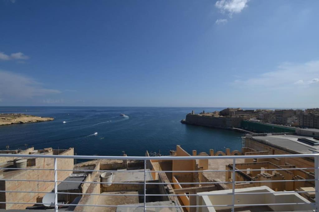 Vallettadreamsuites Groud Floor Shared Sea View Rooof Terrace Bagian luar foto
