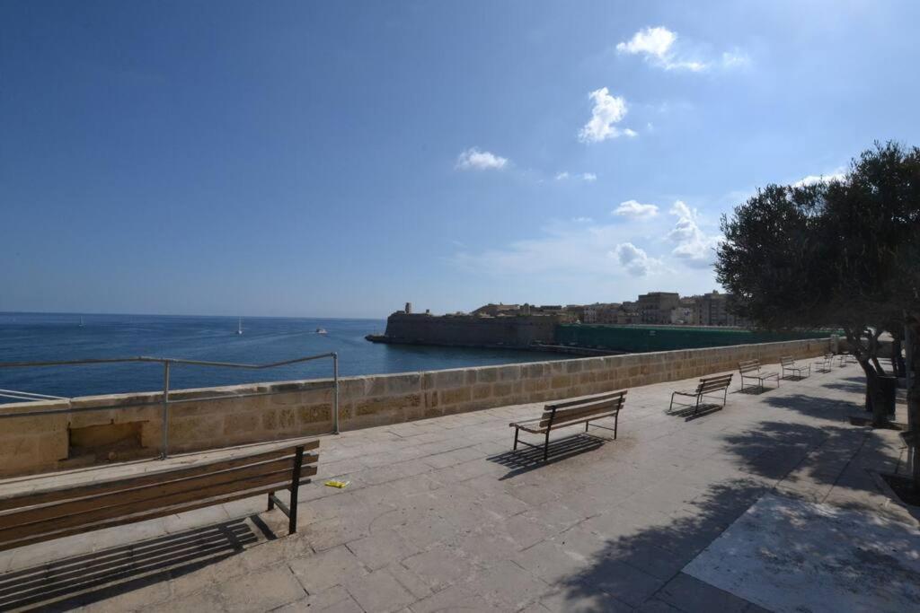 Vallettadreamsuites Groud Floor Shared Sea View Rooof Terrace Bagian luar foto